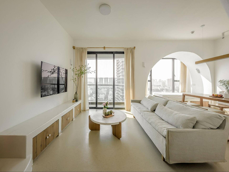 遼陽(yáng)復(fù)式裝修，全屋大白墻看似不豪華，細(xì)節(jié)卻做得很到位，顏值超高