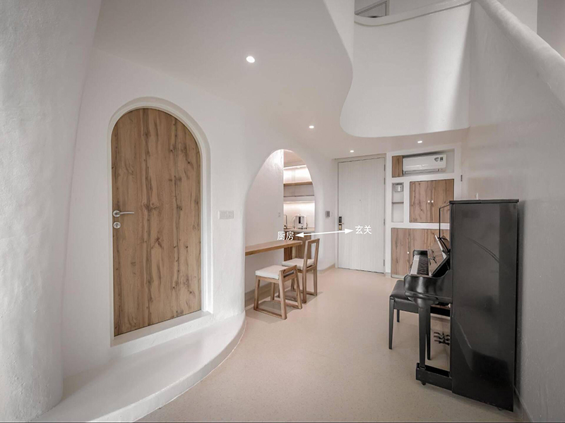 遼陽(yáng)復(fù)式裝修，全屋大白墻看似不豪華，細(xì)節(jié)卻做得很到位，顏值超高